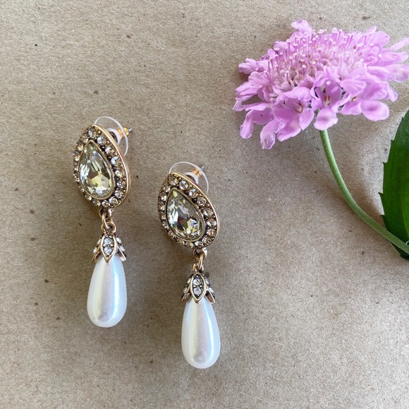 Vintage teardrop pearl earrings - Picture 4 of 10